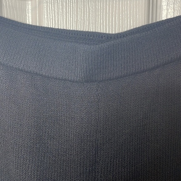 St. John Santana knit pants in black caviar elastic waist size 10 26" inseam - Picture 3 of 6